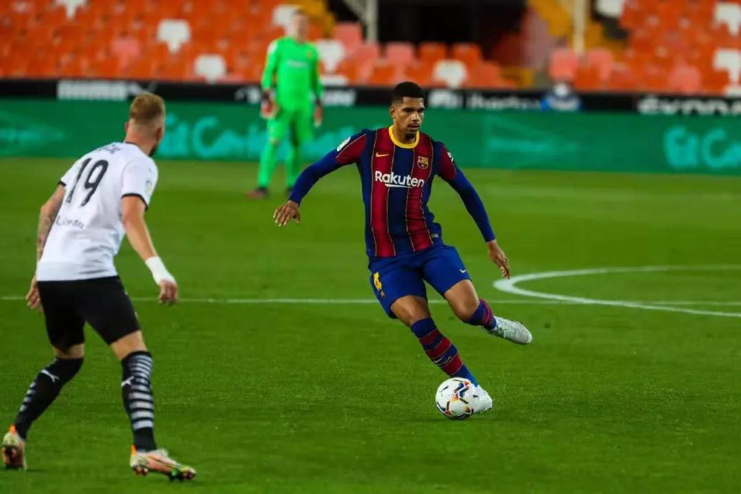 الأهلي السعودي يتألق اليوم في آسيا