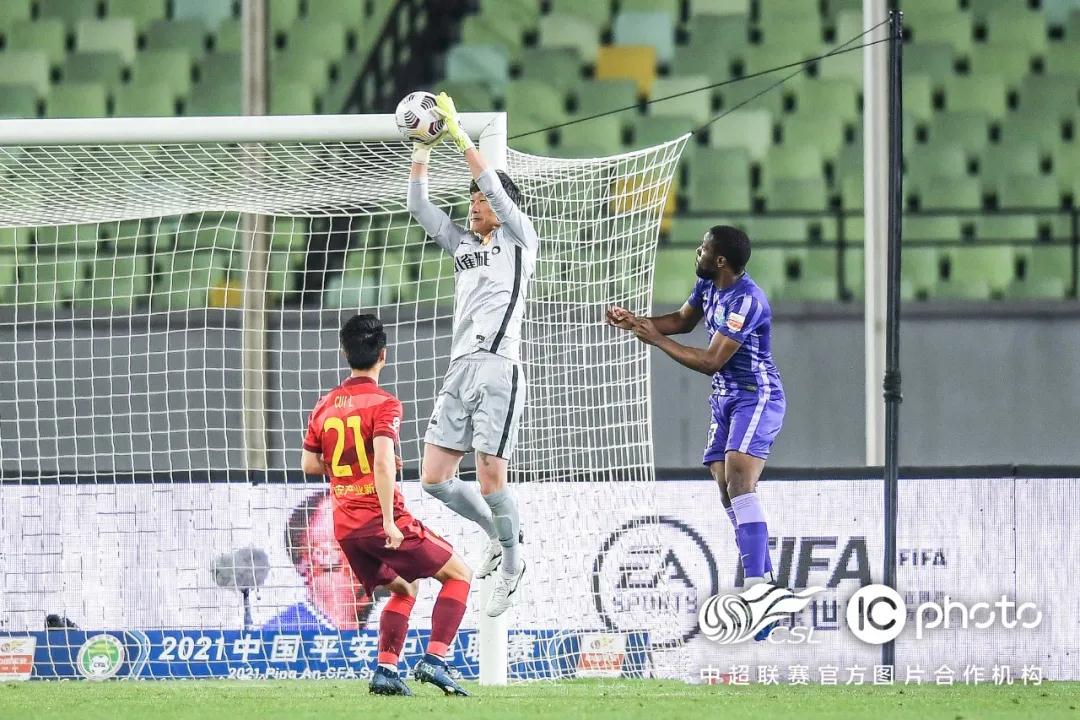 بثمباشرمباراةالأهليوالمصرياليومفيالدوريالمصري