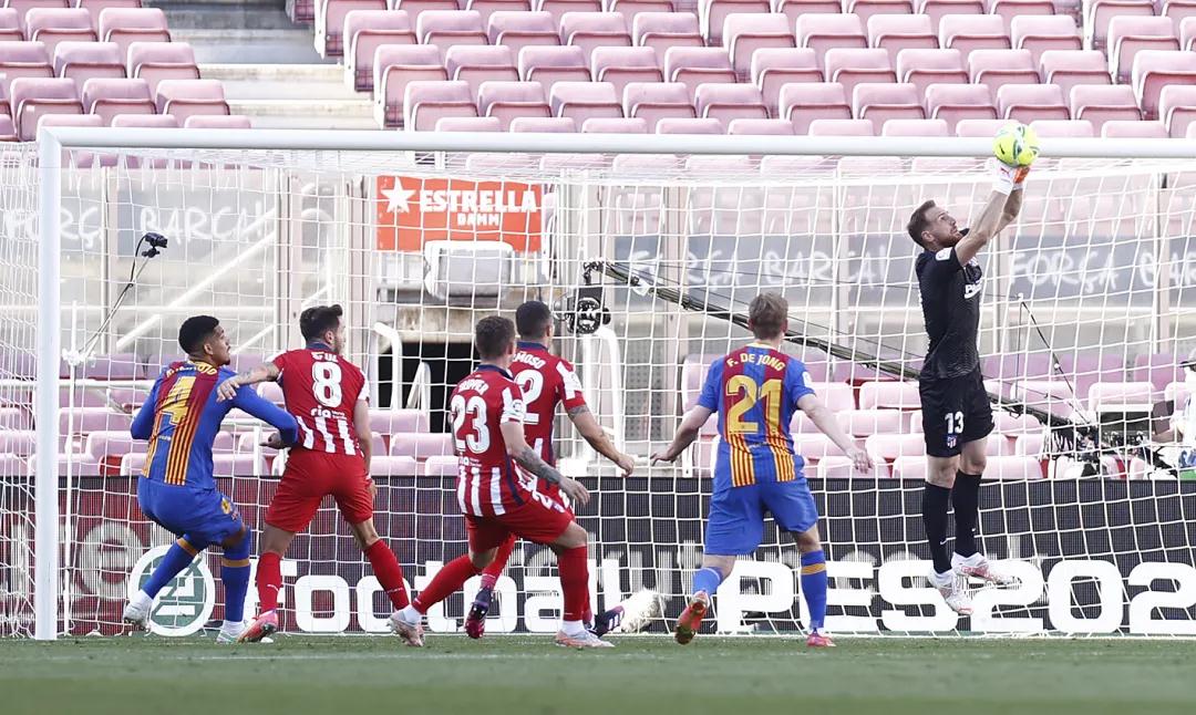 ملخص مباراة ليفربول وإيفرتون اليومصراع ملحمي في الدوري الإنجليزي